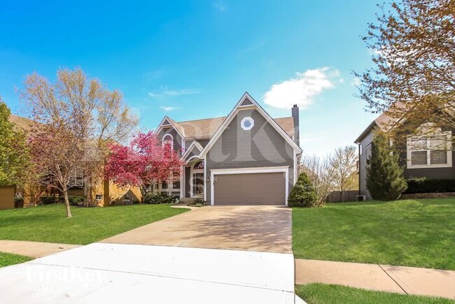 18087 W 163rd Terrace in Olathe, KS - Building Photo - Building Photo