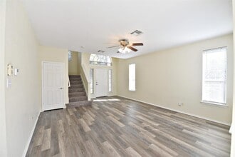 10508 Hainsworth Park Dr in Austin, TX - Building Photo - Building Photo