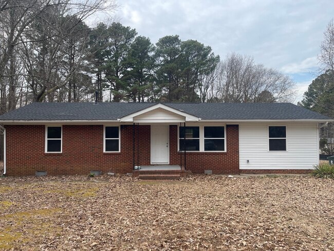 property at 1617 N Main St