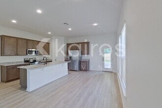 104 Hendrix Rd in Carencro, LA - Foto de edificio - Building Photo