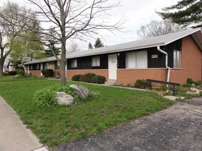 4372 Fair Oaks Rd in Dayton, OH - Building Photo - Building Photo