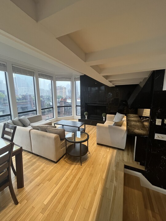 109 Beacon St, Unit Penthouse in Boston, MA - Foto de edificio