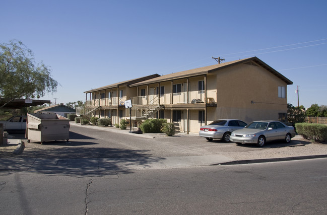 The Duff Apartments in Phoenix, AZ - Building Photo - Building Photo