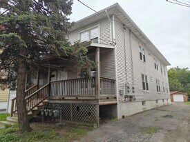 372 Mansion St, Unit 1W in Poughkeepsie, NY - Building Photo