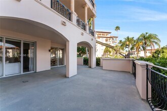 19112 Fisher Island Dr in Miami Beach, FL - Building Photo - Building Photo