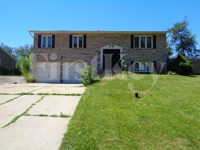 28577 W High Rd in Ingleside, IL - Building Photo - Building Photo