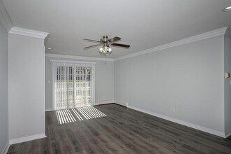 224 Lakeland Ave in Sayville, NY - Building Photo - Building Photo