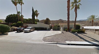 37273 Bankside Dr, Unit 4 in Cathedral City, CA - Foto de edificio - Building Photo