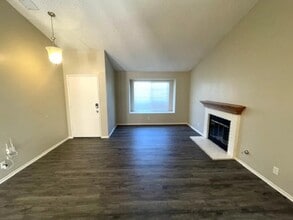 31141 Vía Gilberto in Temecula, CA - Building Photo - Building Photo