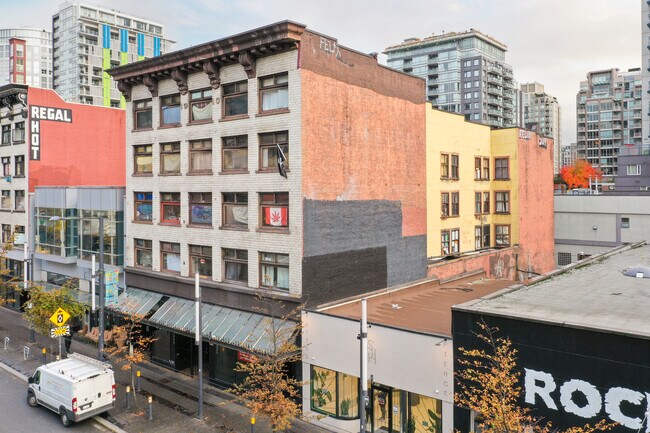 1060 Granville St in Vancouver, BC - Building Photo - Building Photo