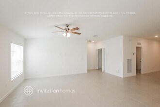 737 Carlyle Wy in Fort Pierce, FL - Building Photo - Building Photo