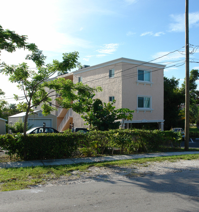 1910 Miami Rd in Fort Lauderdale, FL - Building Photo