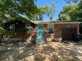 3232 Hinkle Dr in Nashville, TN - Building Photo