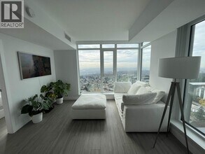 4458 Beresford St. in Burnaby, BC - Building Photo - Building Photo