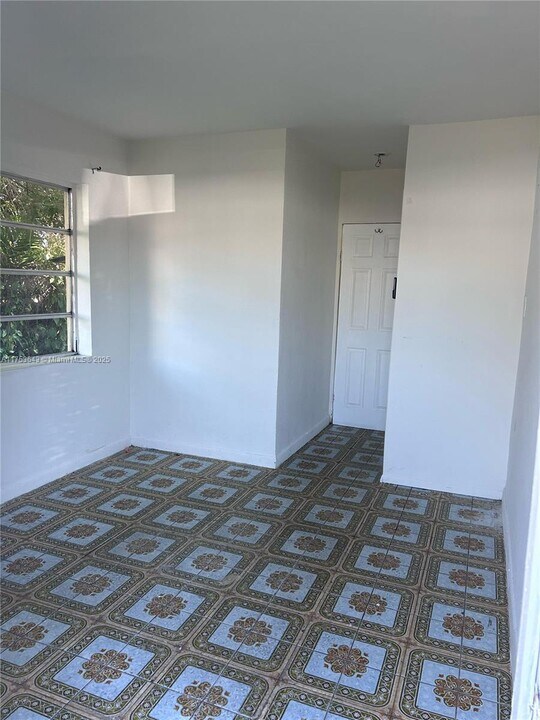 3690 SW 14th St in Miami, FL - Building Photo