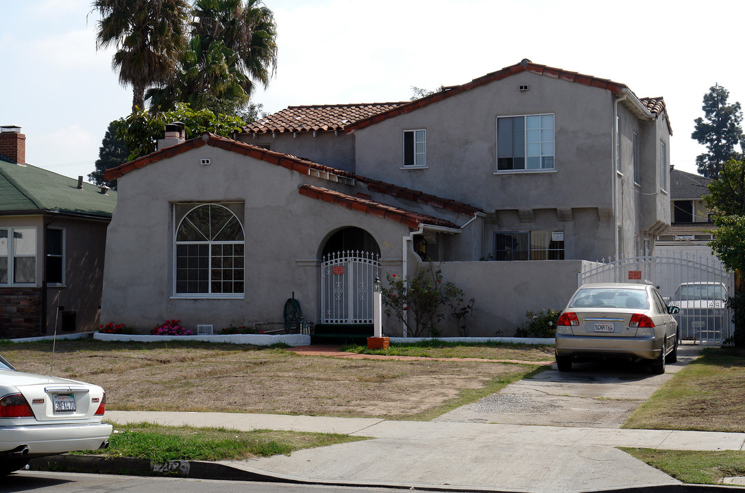 212 N Locust St in Inglewood, CA - Building Photo