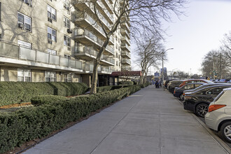 2324 Hunter Ave in Bronx, NY - Building Photo - Building Photo