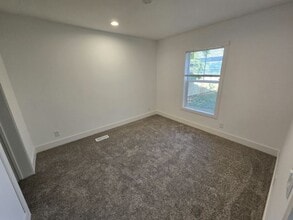 155 Laurinda Ln in Mankato, MN - Building Photo - Building Photo