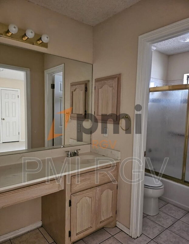716 Quail Ave in McAllen, TX - Building Photo - Building Photo