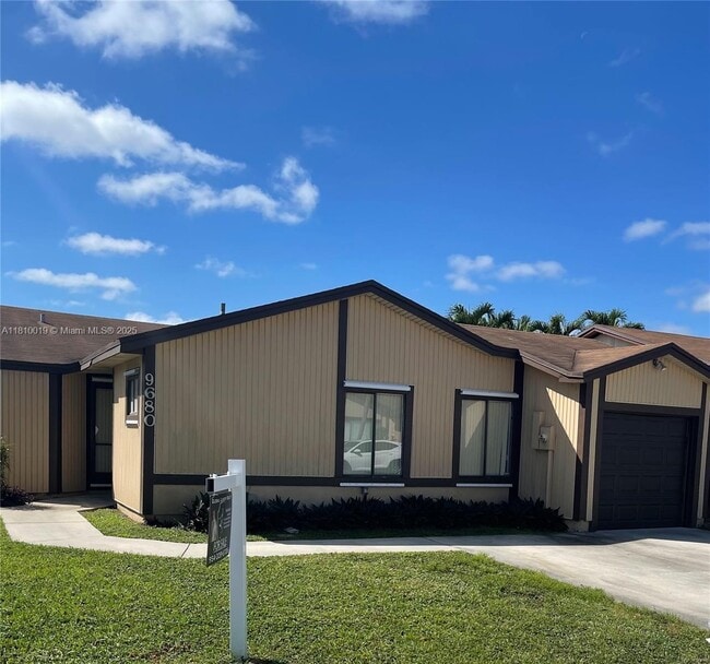 property at 9680 W Elm Ln