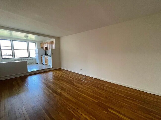 74-10 35th Ave in Queens, NY - Building Photo - Building Photo