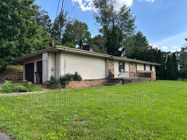7320 Westridge Dr in Knoxville, TN - Building Photo - Building Photo