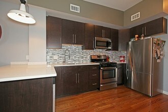 274 6th St-Unit -402 in Jersey City, NJ - Building Photo - Building Photo