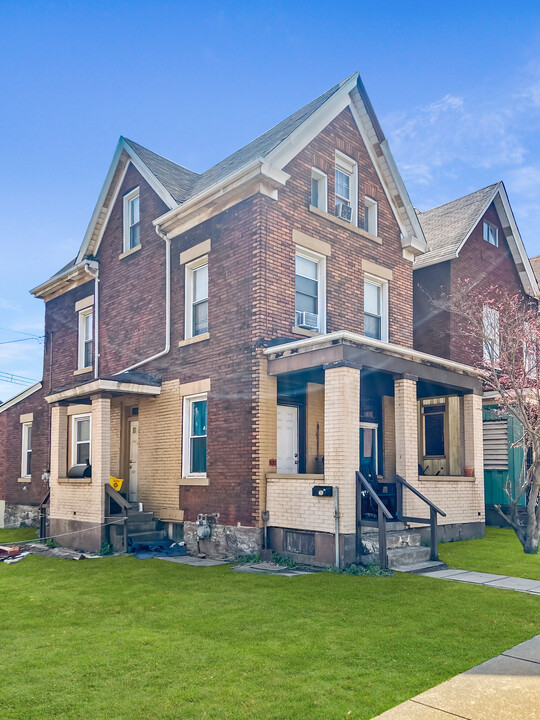 530 Franklin St in East Pittsburgh, PA - Building Photo