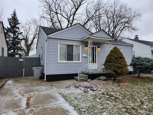 1753 E Milton Ave, Unit 2nd Floor in Hazel Park, MI - Building Photo - Building Photo