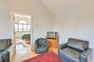 35 Butternut Ln in Levittown, NY - Building Photo - Building Photo