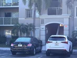 5025 Wiles Rd in Coconut Creek, FL - Building Photo - Building Photo