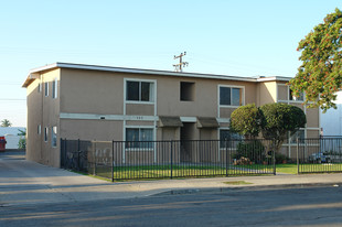 757 Shalimar Dr Apartments