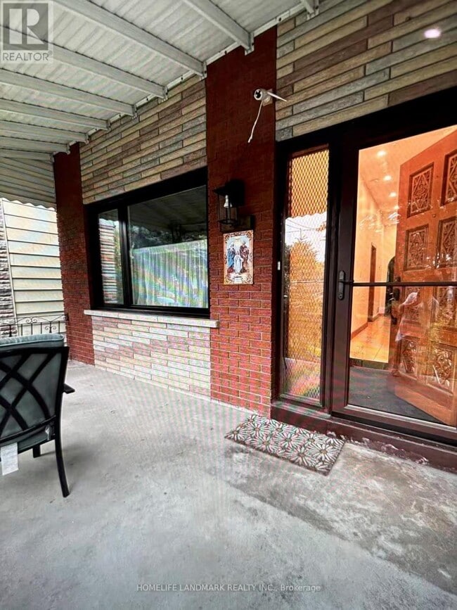 property at 34 ULSTER,1BR MAIN FL St