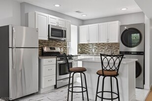 223 Main St in Belleville, NJ - Building Photo