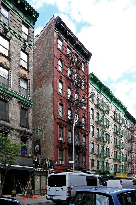 200 Mott St in New York, NY - Foto de edificio