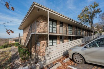 The Fairways in Birmingham, AL - Building Photo - Interior Photo