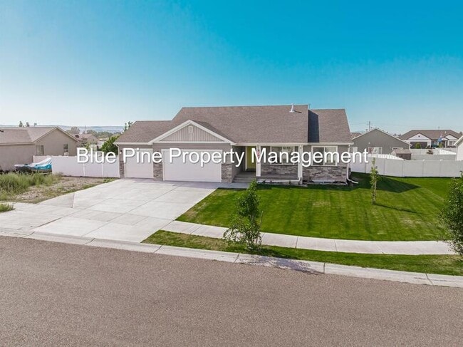 property at 3002 Sandy Dr