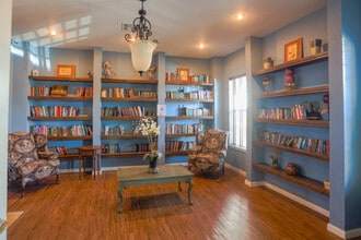 St. Augustine Estate Apartments in Dallas, TX - Building Photo - Interior Photo