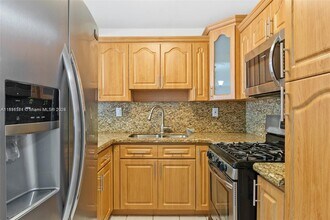 1300 W 47th Pl in Hialeah, FL - Building Photo - Building Photo