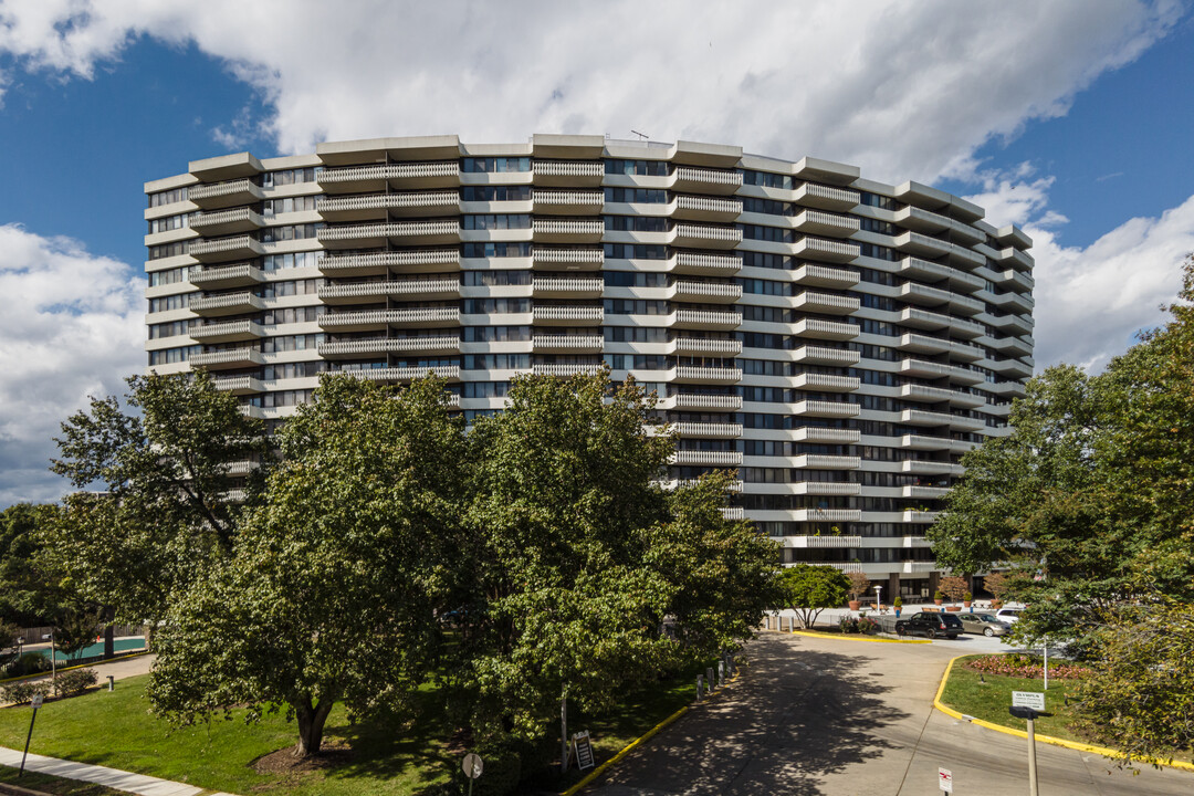 The Olympus in Alexandria, VA - Building Photo