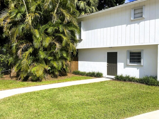9345 Green Meadows Way in Palm Beach Gardens, FL - Foto de edificio - Building Photo