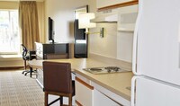 Furnished Studio - Vernon Hills - 6