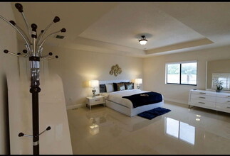 14441 SW 33rd St in Miami, FL - Foto de edificio - Building Photo