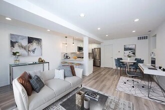 1241 N Bosworth Ave in Chicago, IL - Building Photo - Building Photo