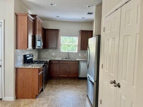 5424 Falling Leaf Ln in Austin, TX - Building Photo - Building Photo