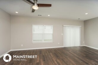 2064 N Sarah Dr in Jeffersonville, IN - Building Photo - Building Photo