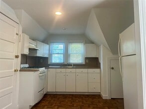 109 Sea Cliff Ave in Glen Cove, NY - Building Photo - Building Photo