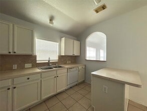 14934 Sugar Sweet Dr in Sugar Land, TX - Building Photo - Building Photo