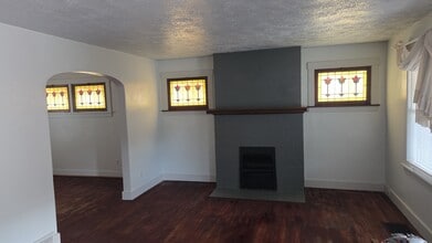 1233 Brookline Blvd in Pittsburgh, PA - Building Photo - Building Photo