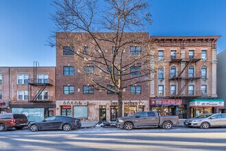 2534 Steinway St in Astoria, NY - Building Photo - Building Photo